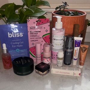 NEW Skincare Bundle - Retinol, Serums, Vitamin C, Masks, and more!!